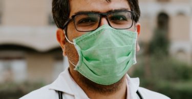 پزشکان ایرانی مشغول به کار در استانبول
