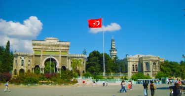 راهنمای کامل زندگی تحصیلی و دانشجویی در ترکیه