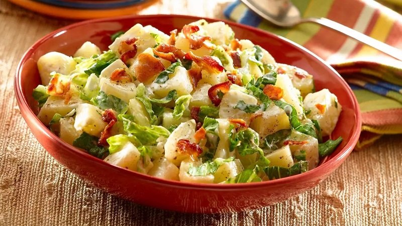 طرز تهیه سالاد سیب زمینی ترکیه ای