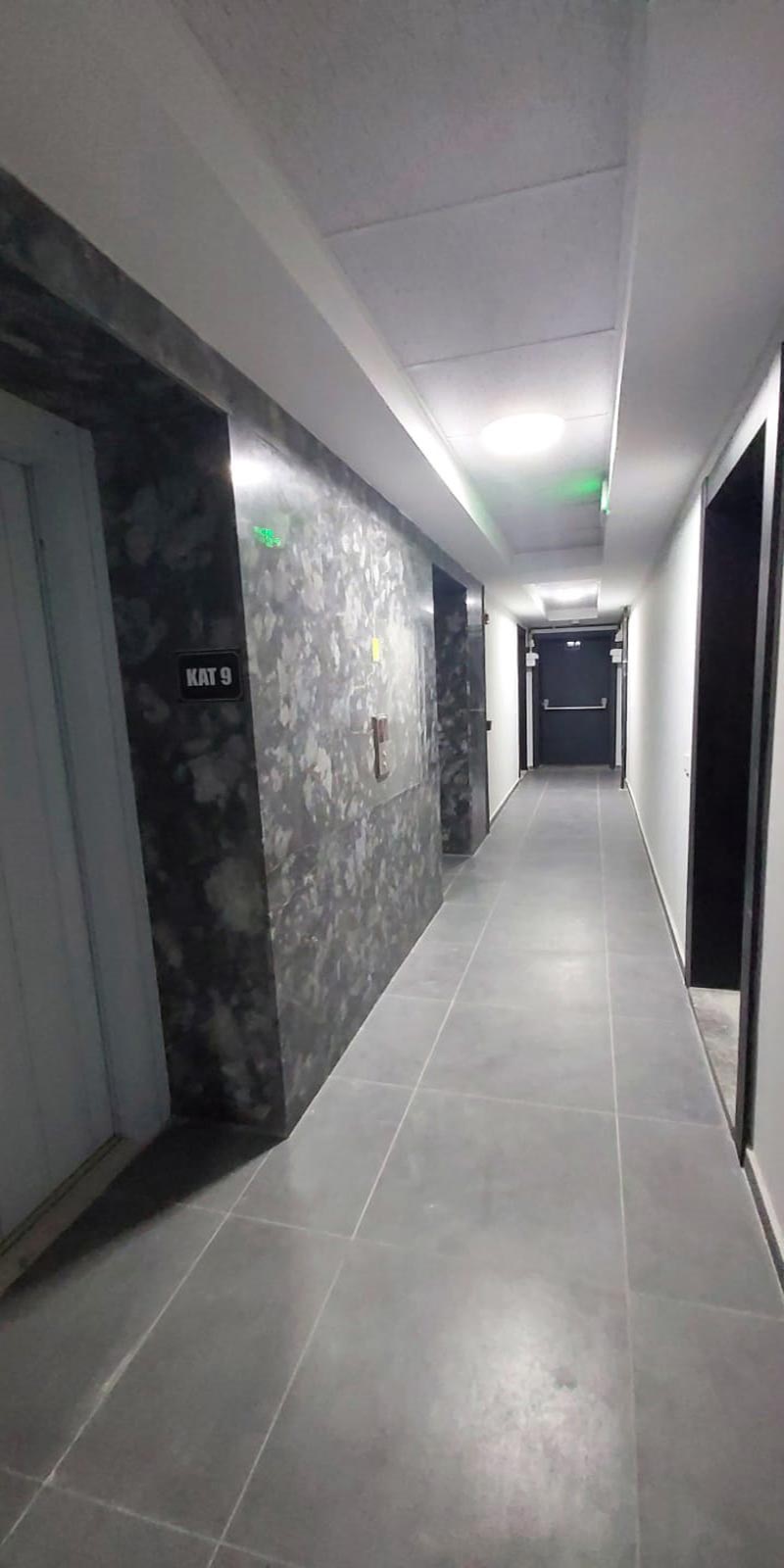 solo levent hallway