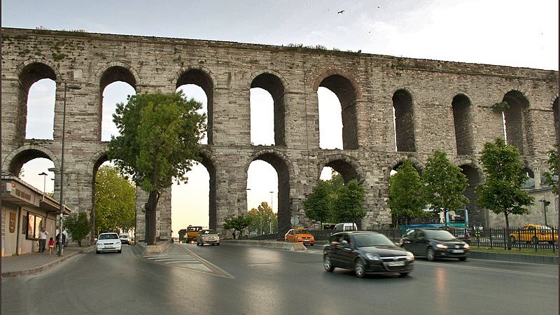 بلوار و خیابان آتاتورک در استانبول