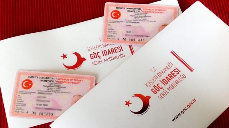 یکی از اصلی‌ترین مجوزهای اقامتی که باید برای اقامت در  ترکیه اخذ شود، کارت اقامت ترکیه است