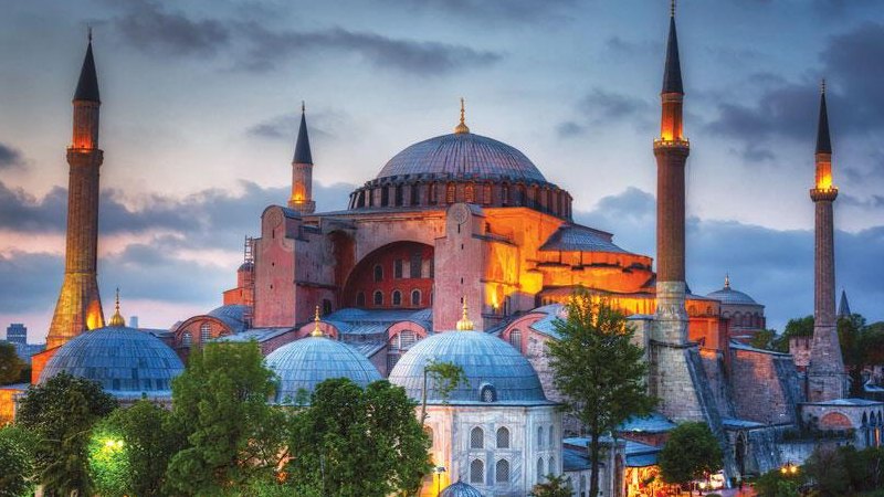 کدام بناها تبدیل به نماد استانبول شده‌اند؟