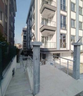 آپارتمان 105 متر مربع با 2 اتاق خواب در استانبول اروپایی بیلیک دوزو