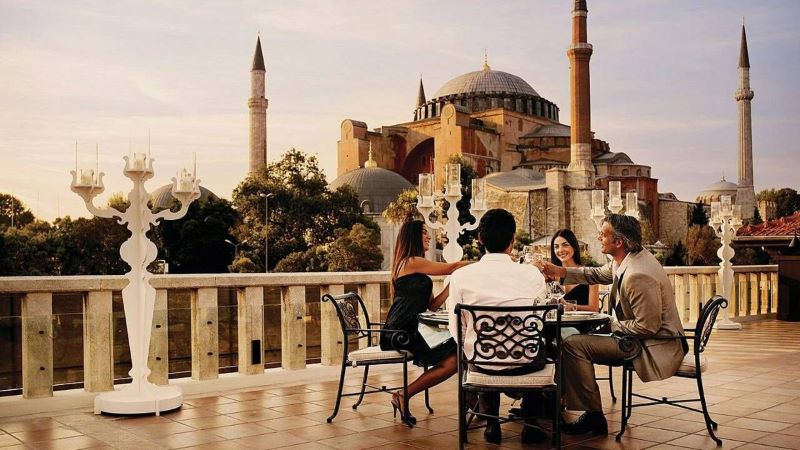 هتل فور سیزنز استانبول به‌عنوان یکی از بهترین هتل‌های جهان شناخته شده است