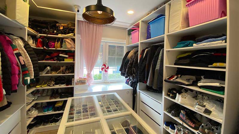 closet-room