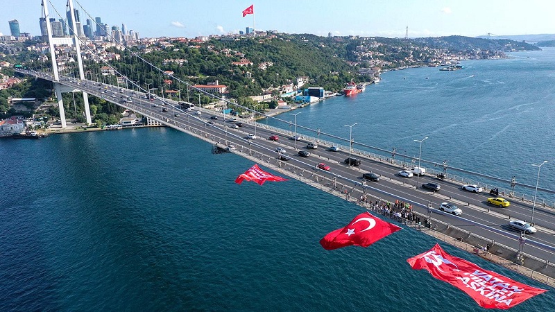 پل بسفر از جاهای دیدنی استانبول