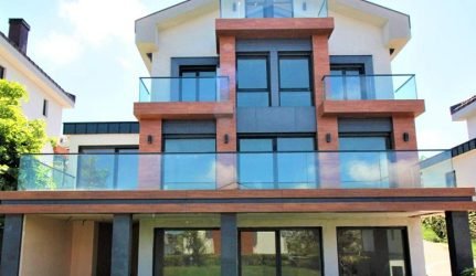 ویلای 380 متری لوکیشن عالی در ذکریاکوی استانبول